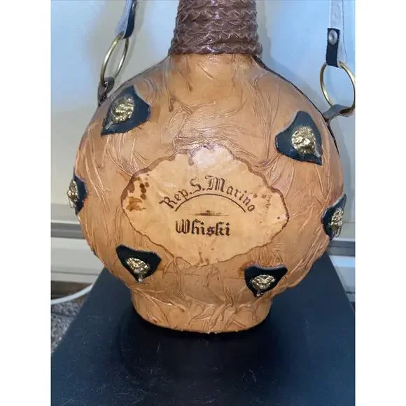 Vintage Rep San Marino Ornate Whiski Bottle Rep S. Marino - EMPTY - Picture 7 of 10